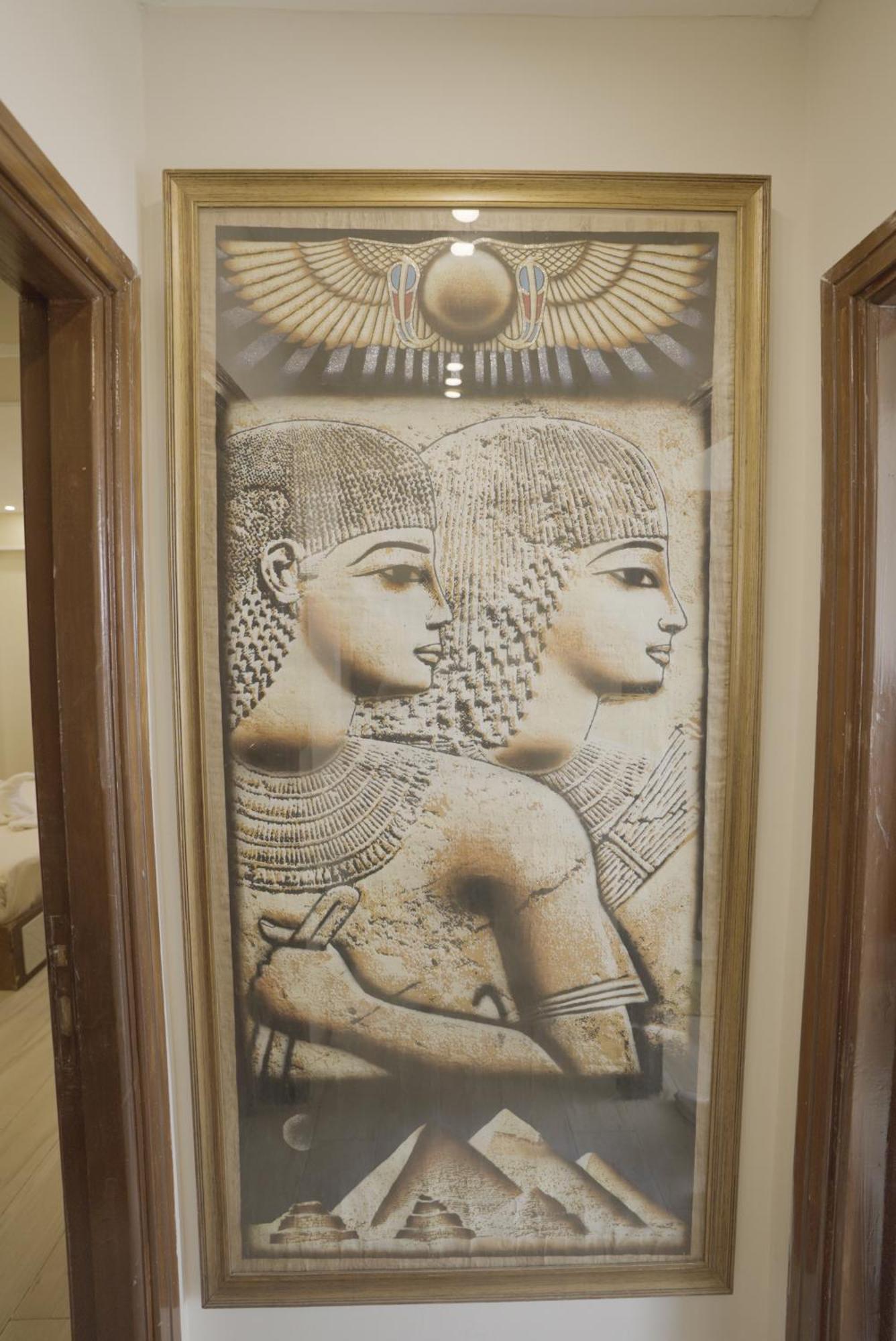 Queen Cleopatra Pyramids Hotel ไคโร ภายนอก รูปภาพ